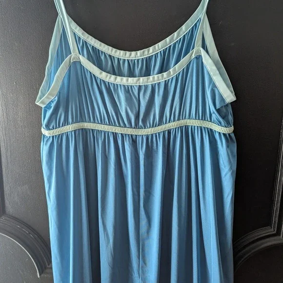 VTG 1970's Vassarette Size 13 Blue Nylon Nightgown Slip Dress Maxi Lingerie - Picture 4 of 9